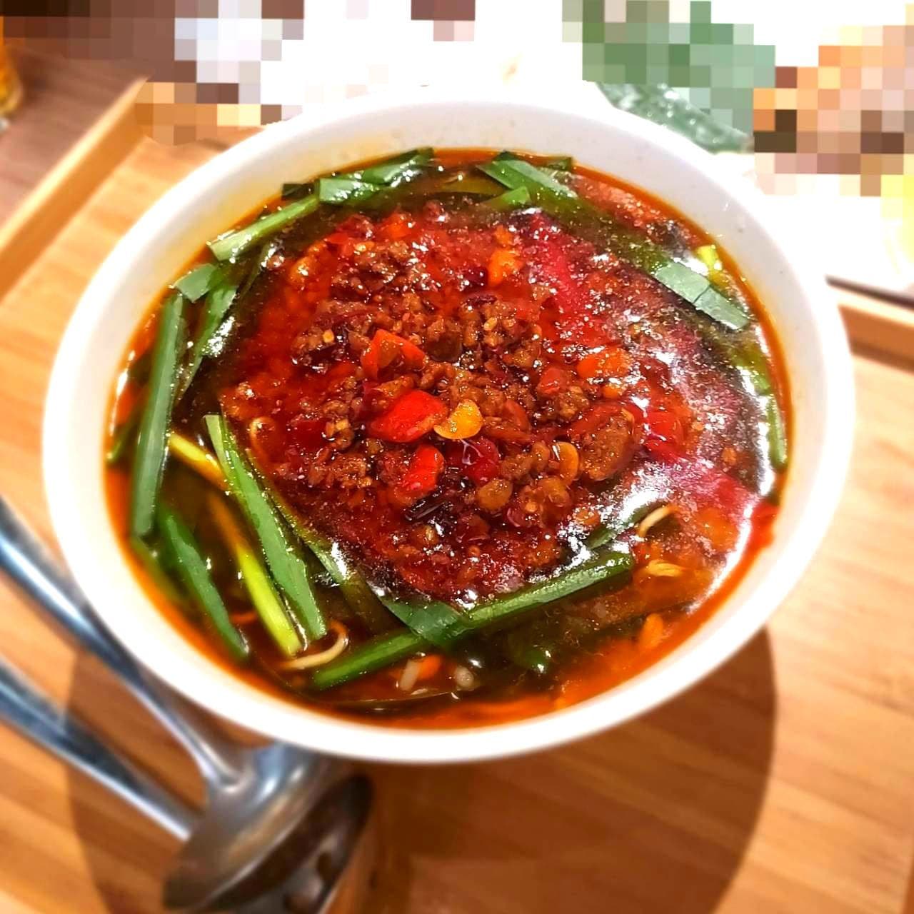 名古屋風台湾拉麺の現物/世界の山ちゃん南京店