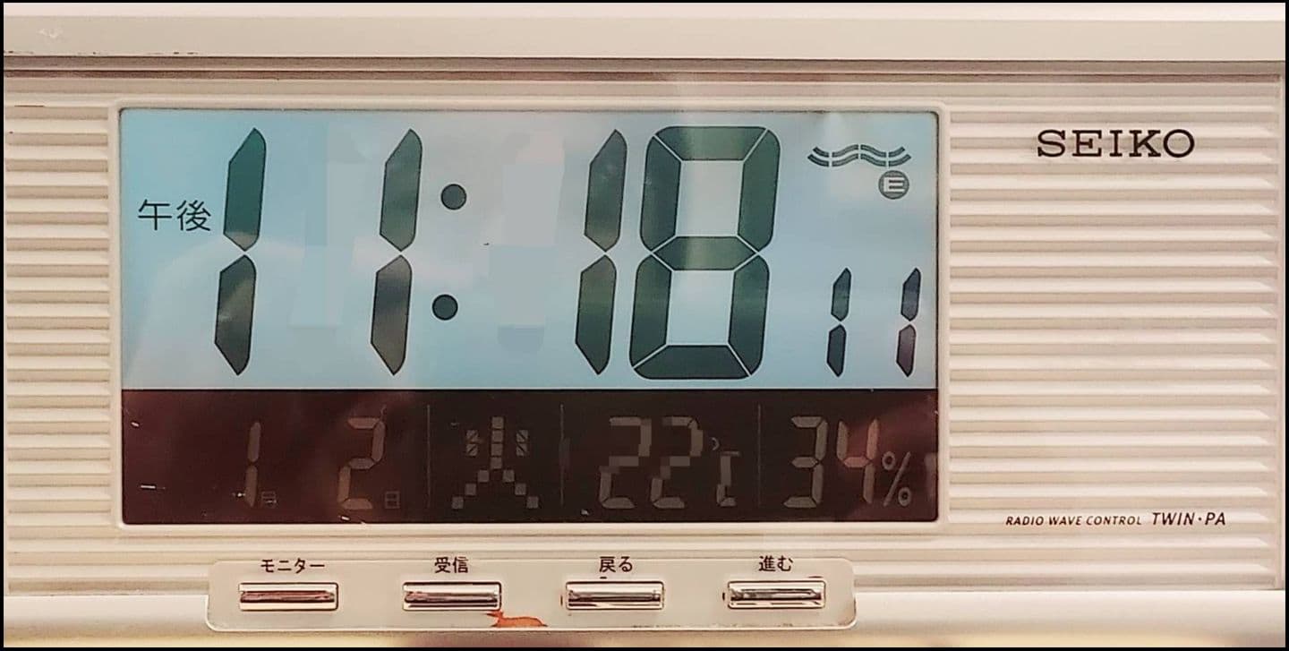 電波修正クロックの例